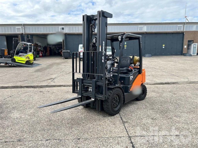 Doosan G25P-7