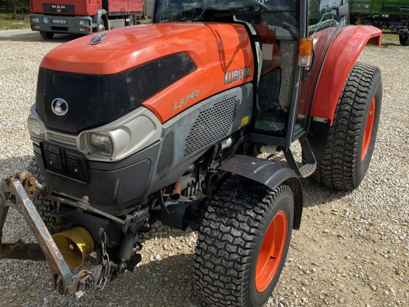 Kubota L5740