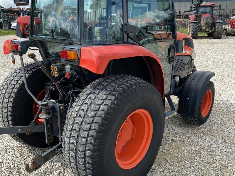 Kubota L5740