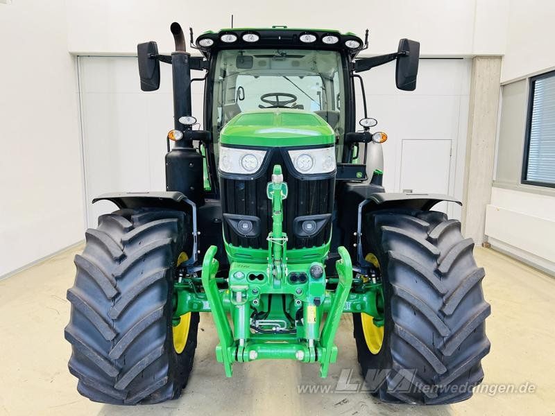 John Deere 6R 215