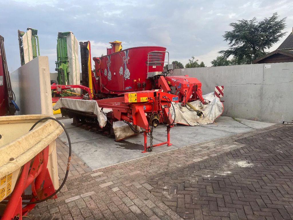 Kuhn FC 313 F lift control