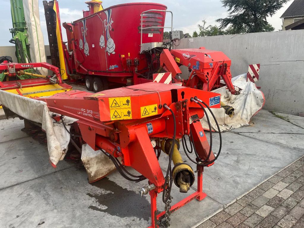 Kuhn FC 313 F lift control