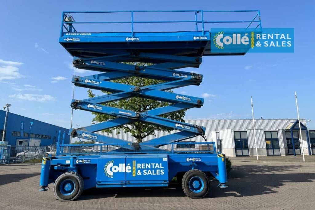 Holland Lift M 250 DL 27 | 2003