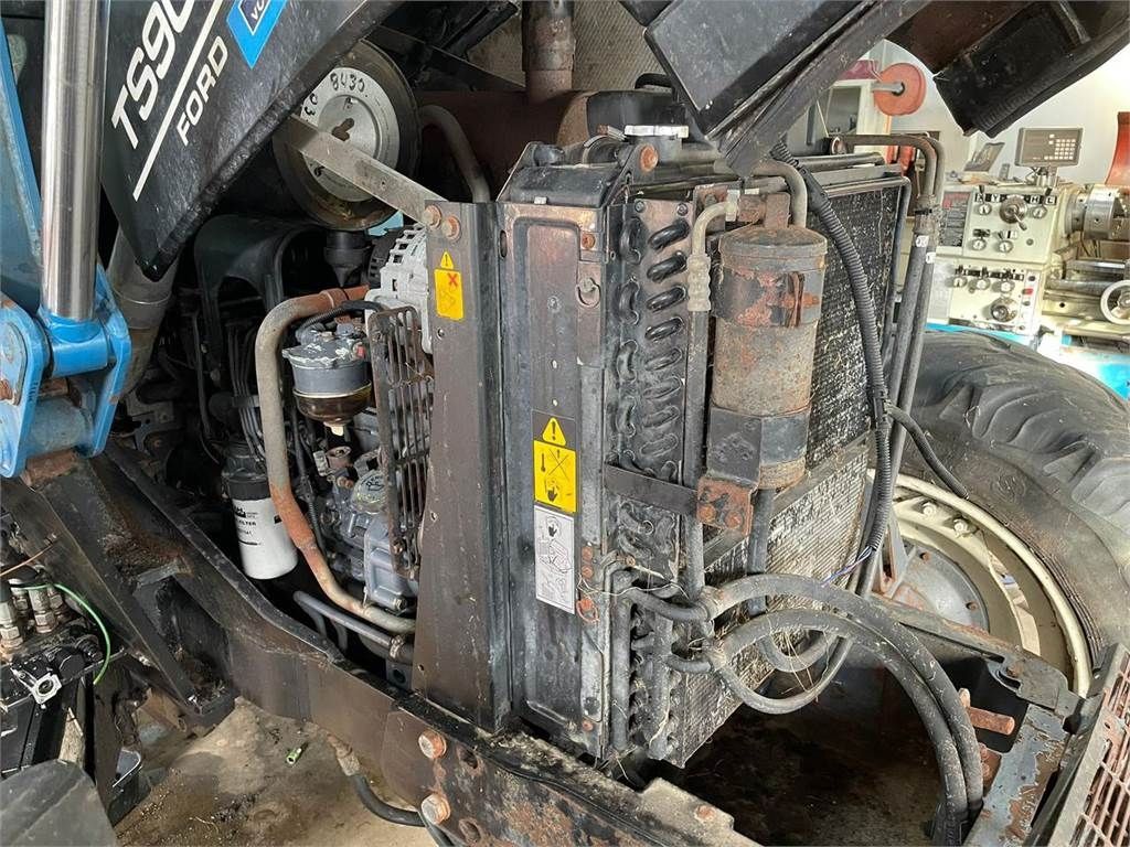 New Holland TS 90