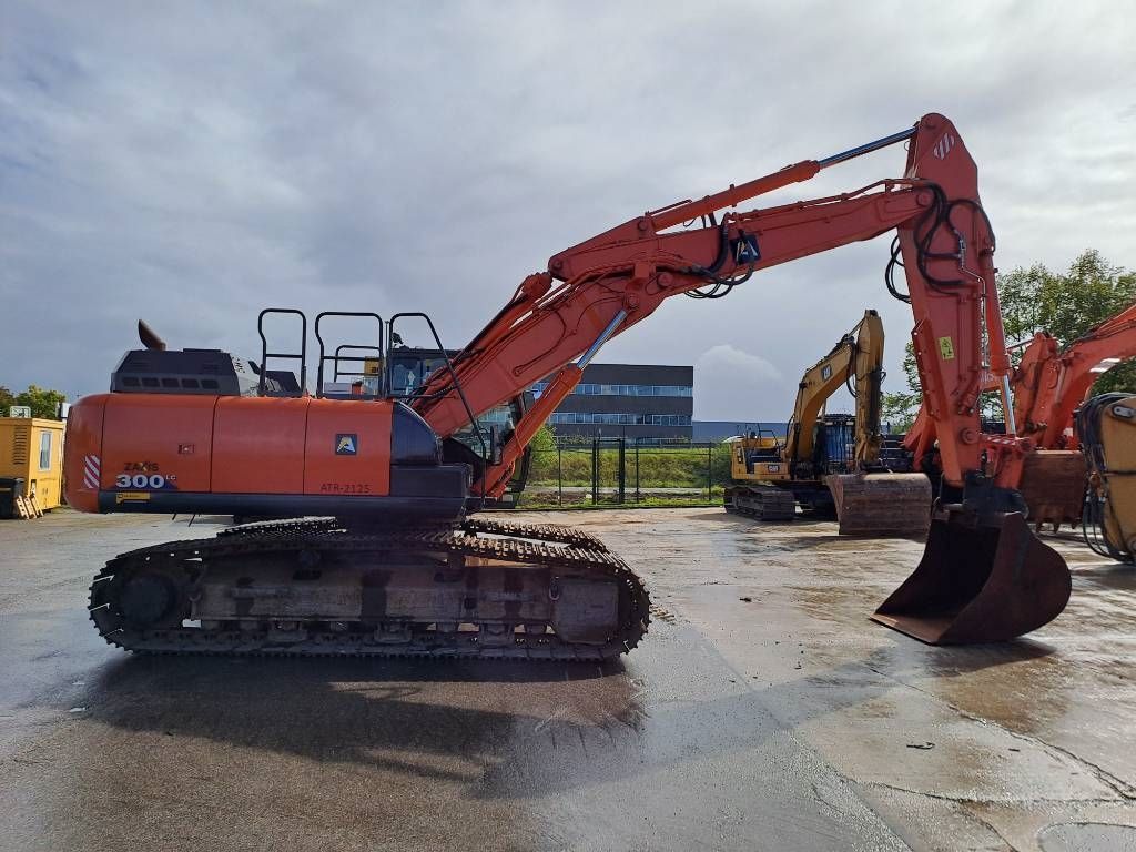 Hitachi ZX300LC-6