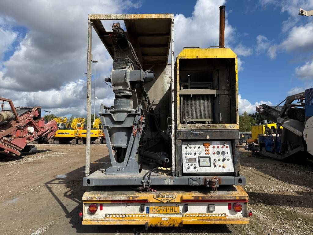 Wirtgen WM400 + Broshuis Trailer - Menginstallatie