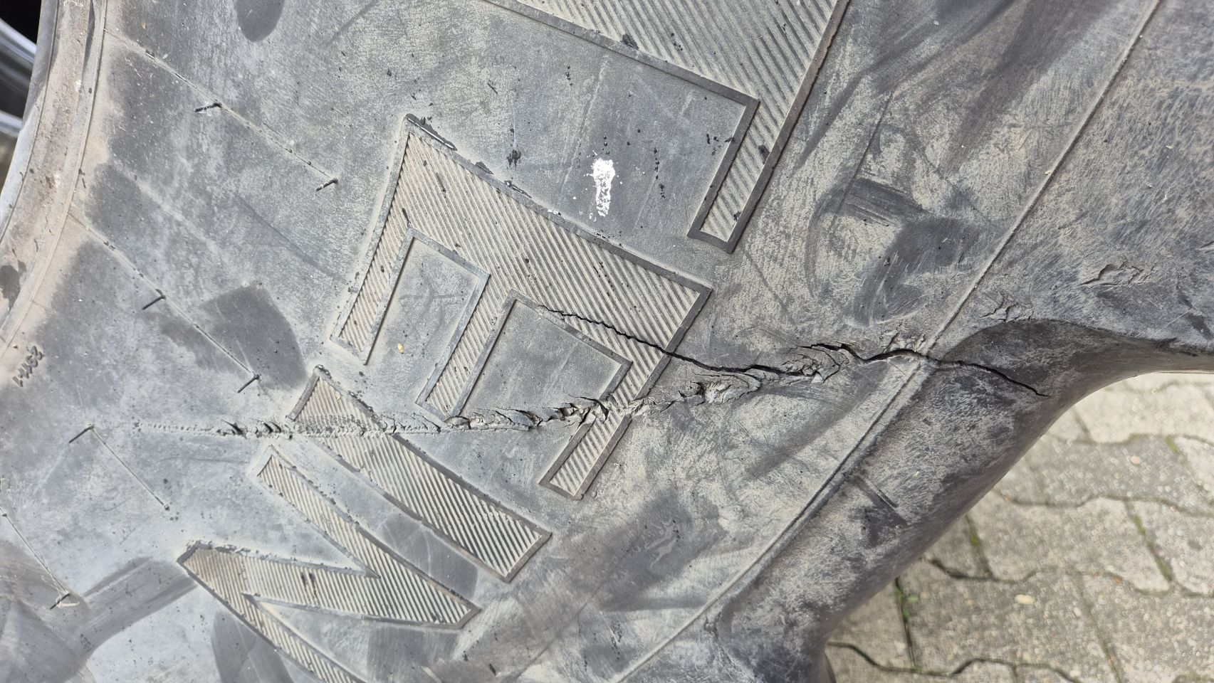 Vredestein Traxion XXL 710/75R38 banden