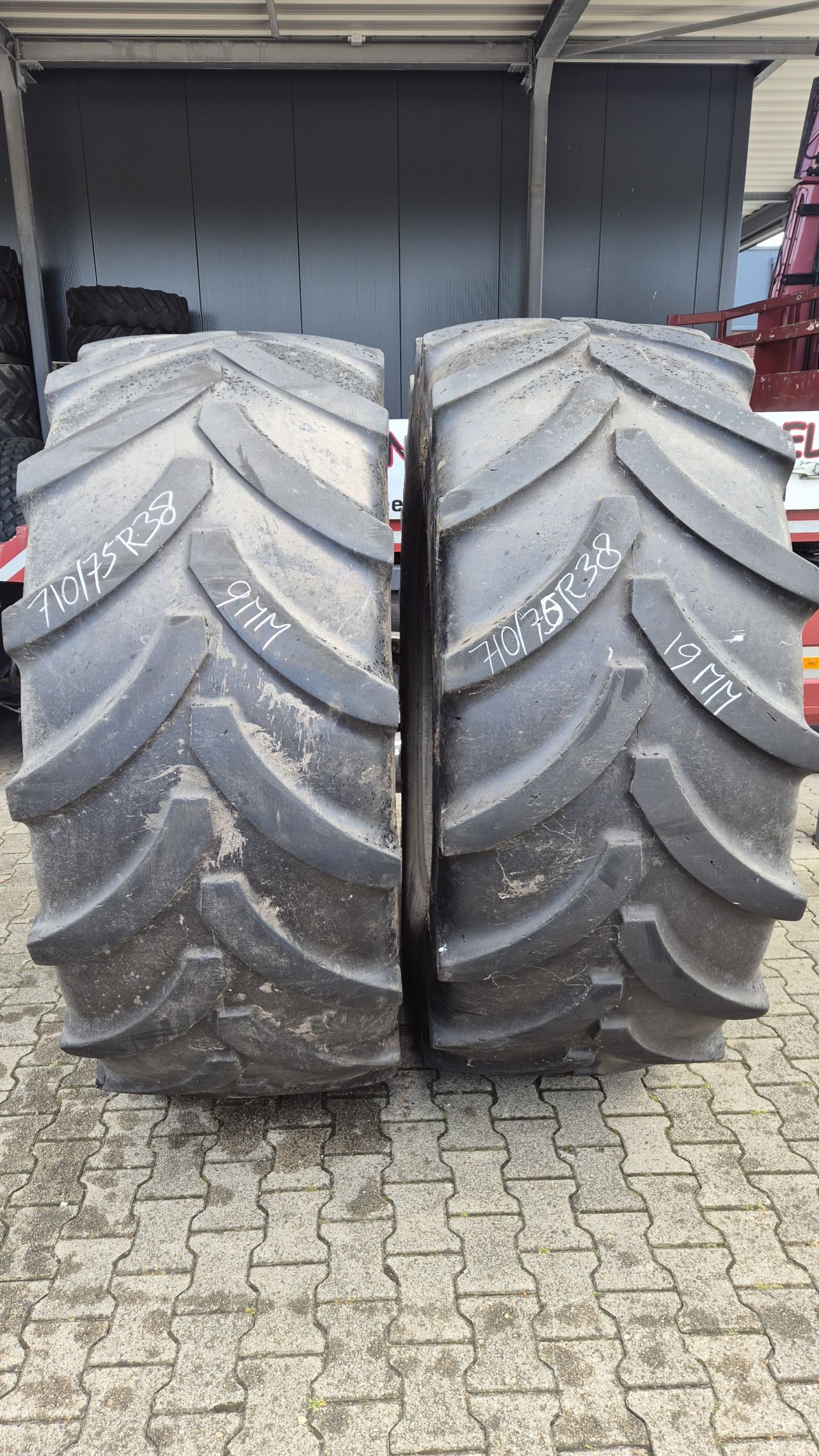Vredestein Traxion XXL 710/75R38 banden