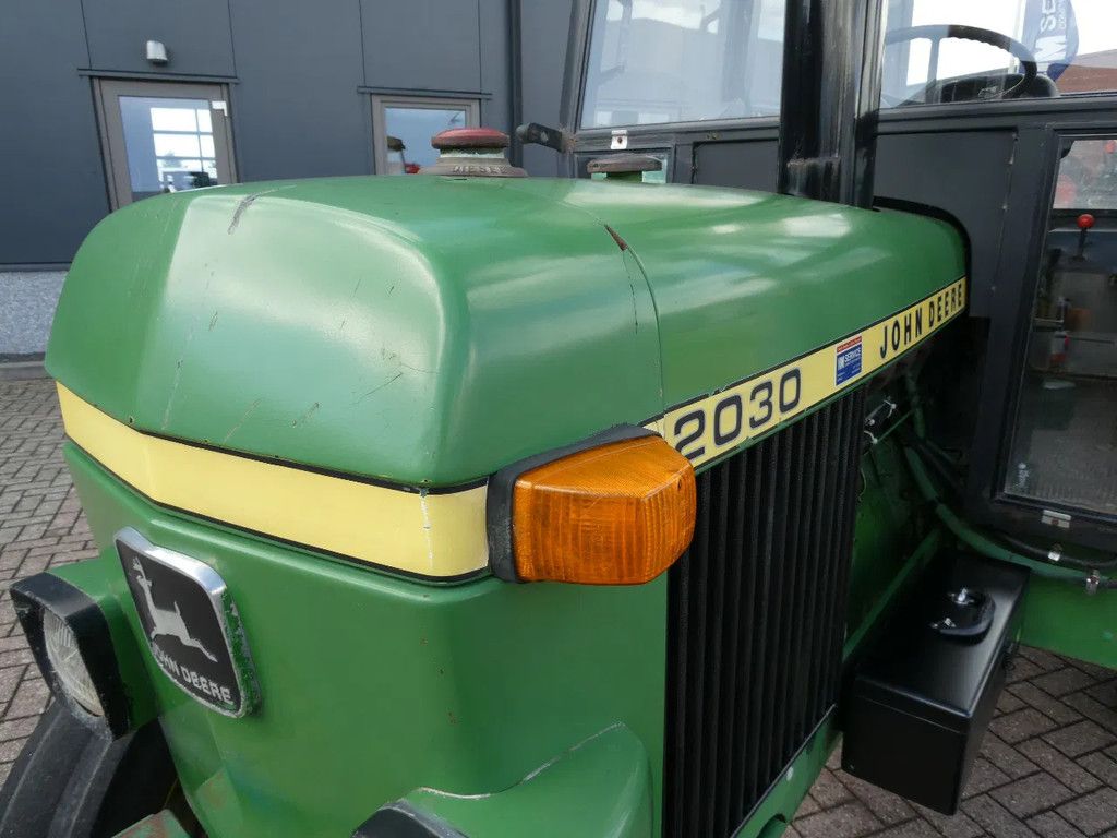John Deere 2030 2wd / 6141 Draaiuren / Margetrekker