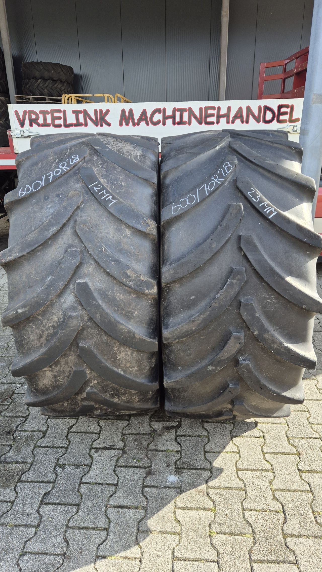 Vredestein Traxion XXL 600/70R28 12-23mm