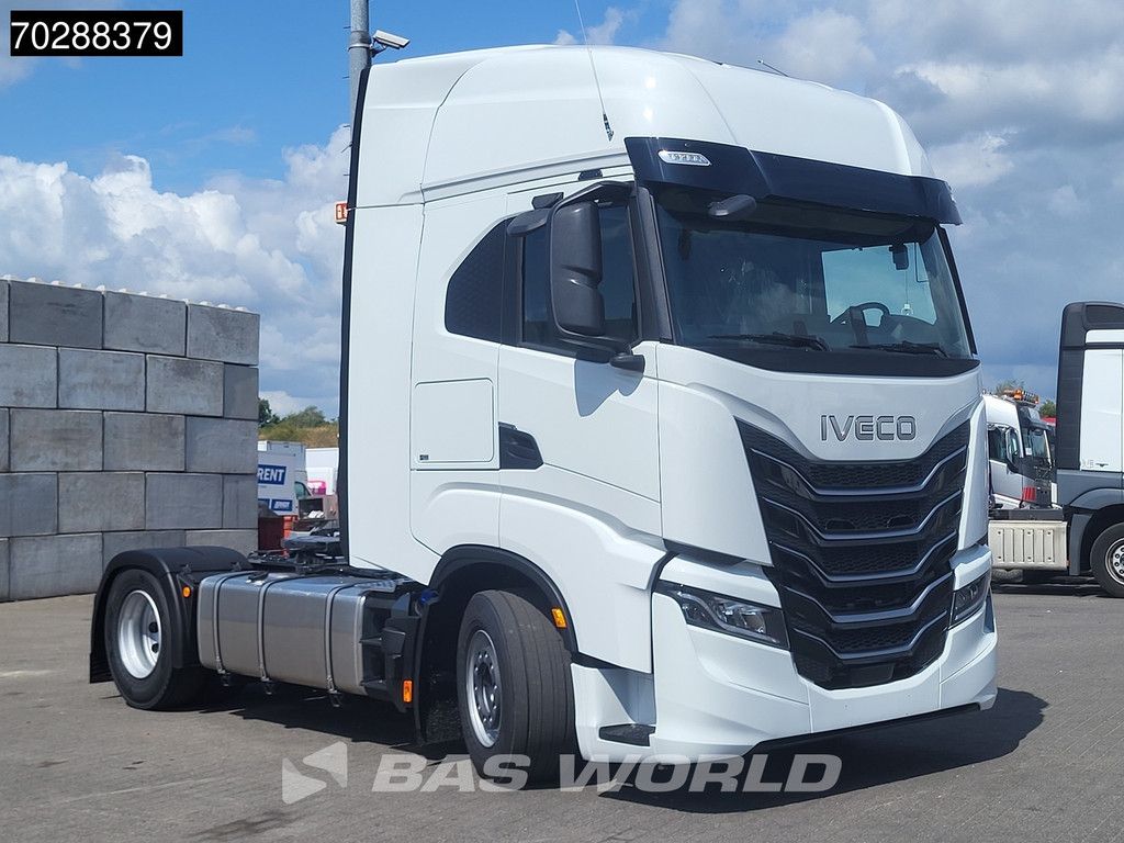 Iveco S-Way 580 4X2 NEW! 2x Tanks Navi ACC Standklima