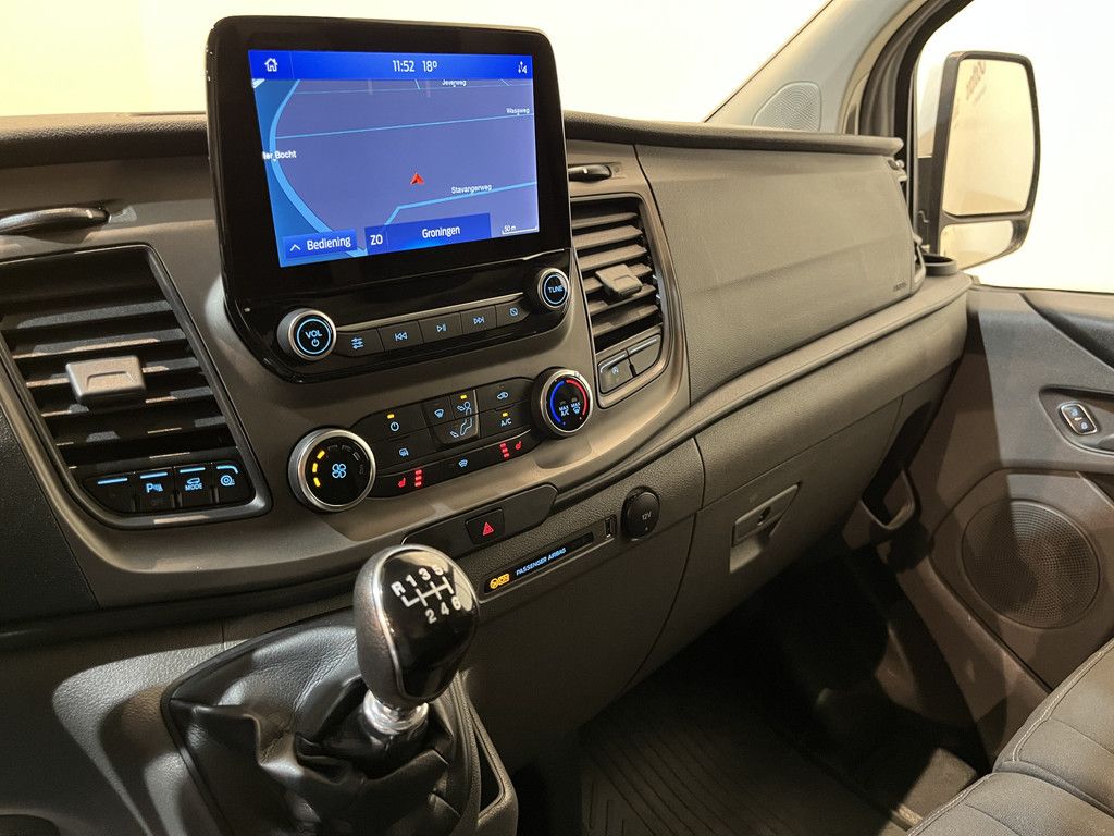 Ford Transit Custom 2.0 TDCI L2H1 Trend / Servicebus / Bott Inrichting / Euro 6 / Airco / CarPlay / Camera / Cruise Control / Navigatie / 3-Zits