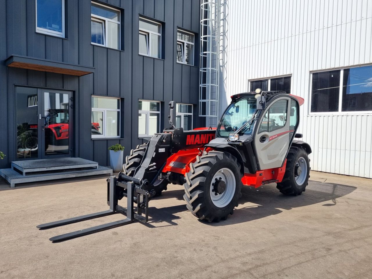 Manitou MLT733 for sale