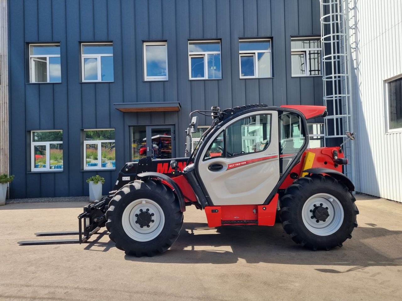 Manitou MLT733 for sale