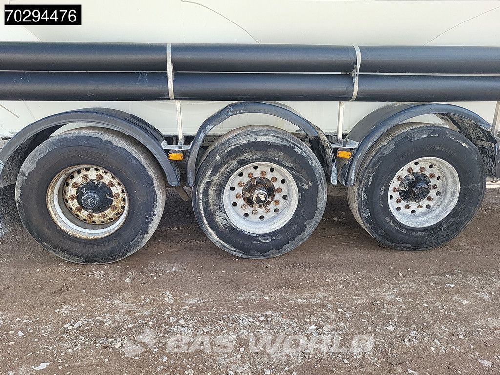 Feldbinder EUT 46.3 3 Achsen Cement