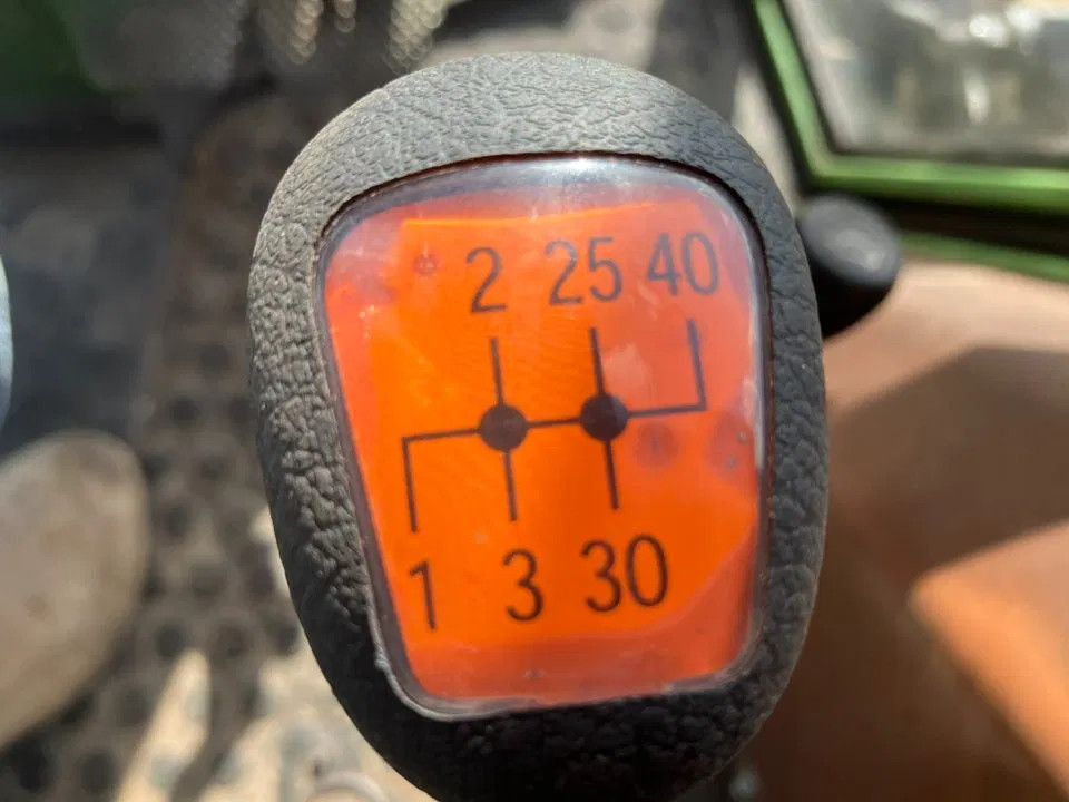 Fendt FARMER 309 LS Trekker met klepelmaaier