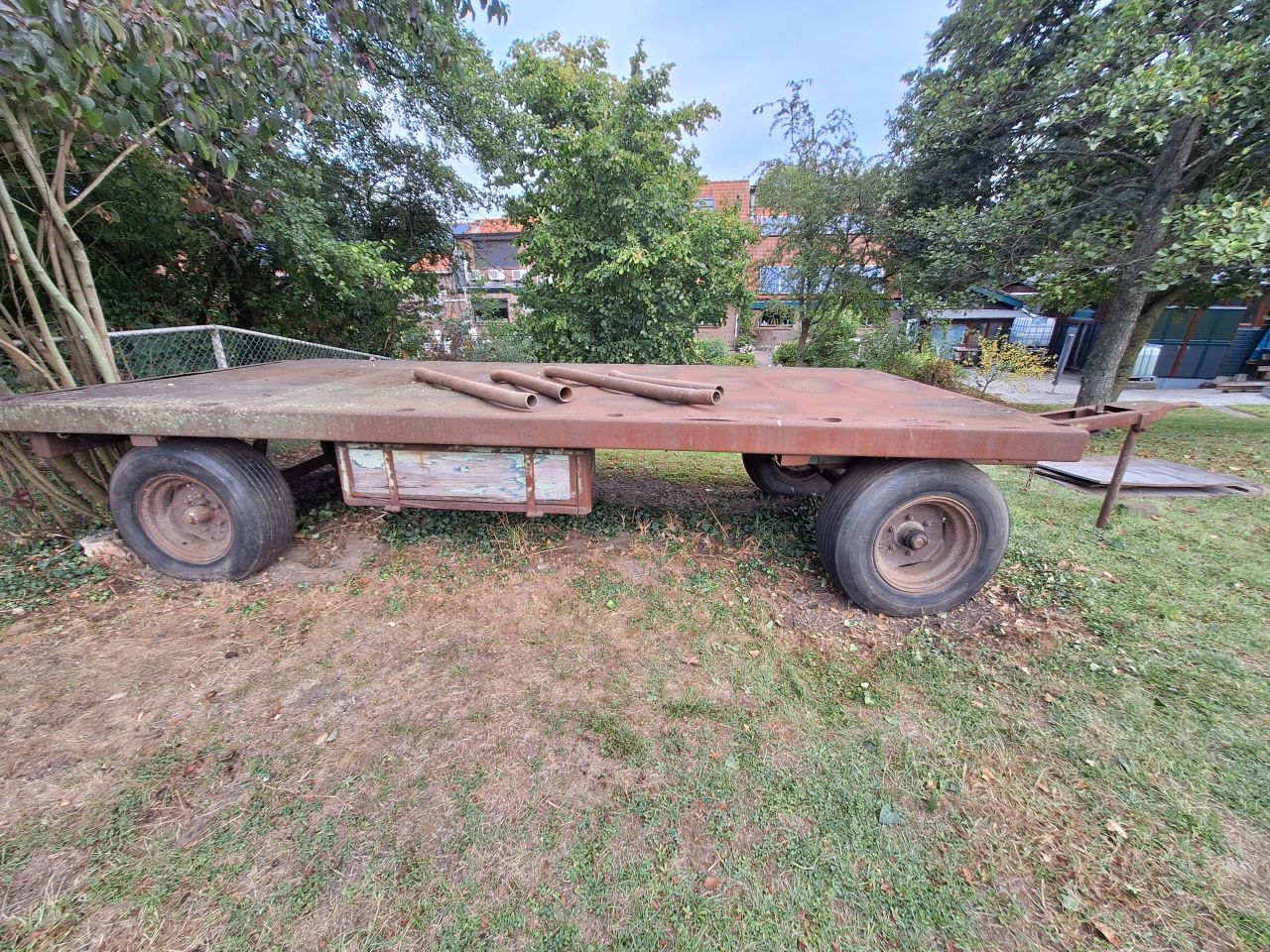 Platte landbouw wagen te koop.