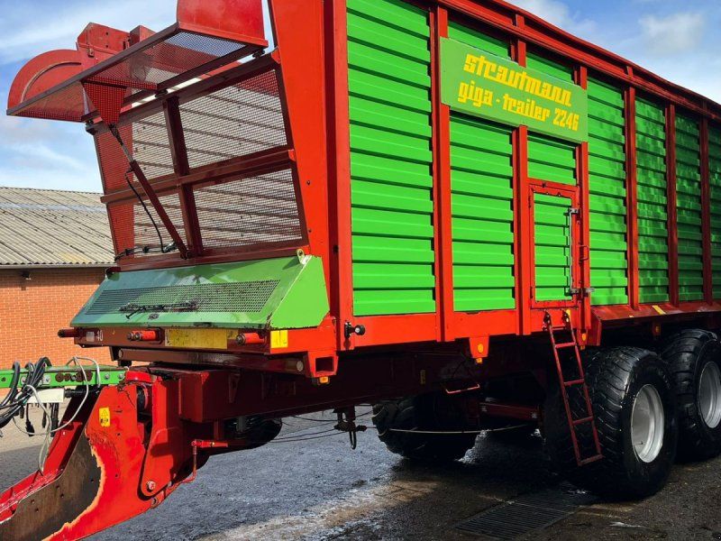 Strautmann Giga-Trailer 2246