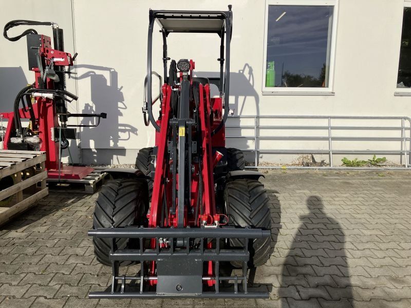 Schäffer 2028-2 Hoflader