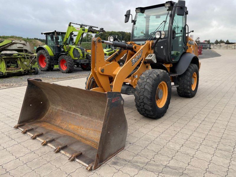 Case 321 F, Schaufel, nur 2.909 h !