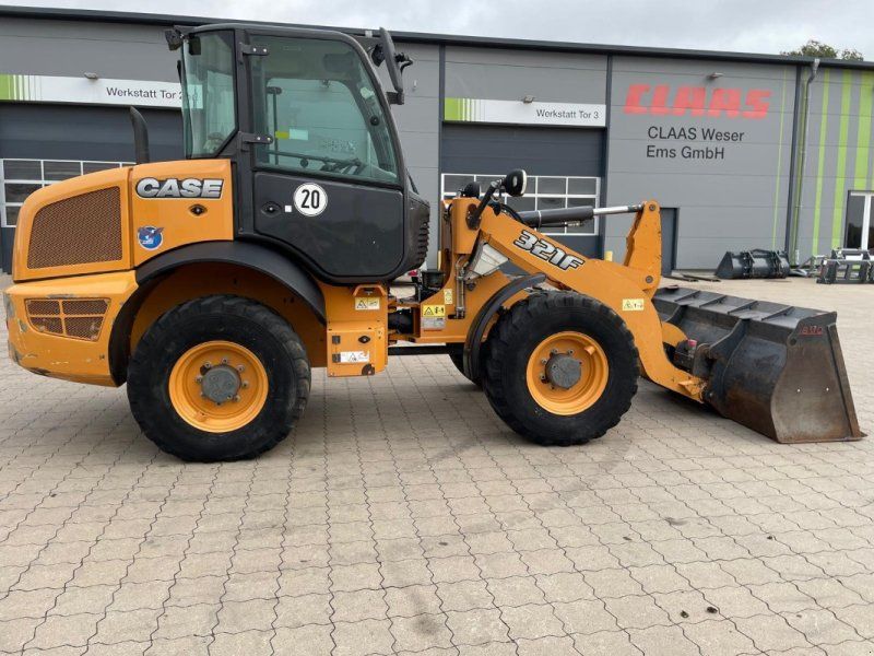 Case 321 F, Schaufel, nur 2.909 h !