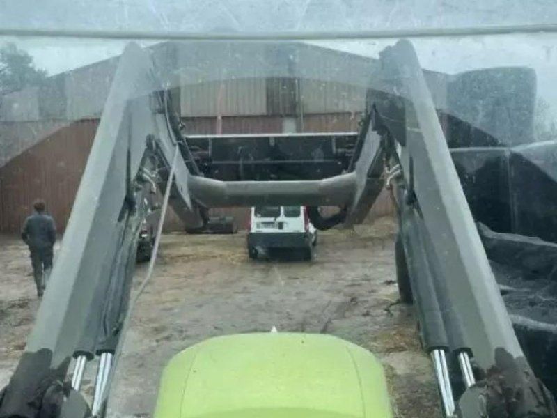 Claas arion 420 cis