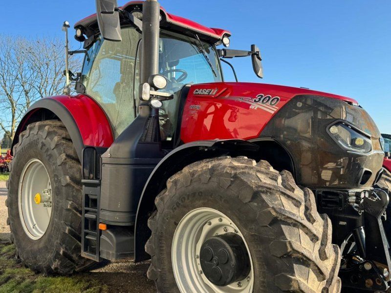 Case IH OPTUM 300 CVX