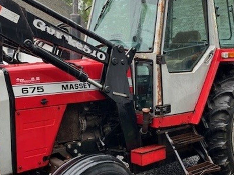 Massey Ferguson 675 med frontlæsser (moms fri)