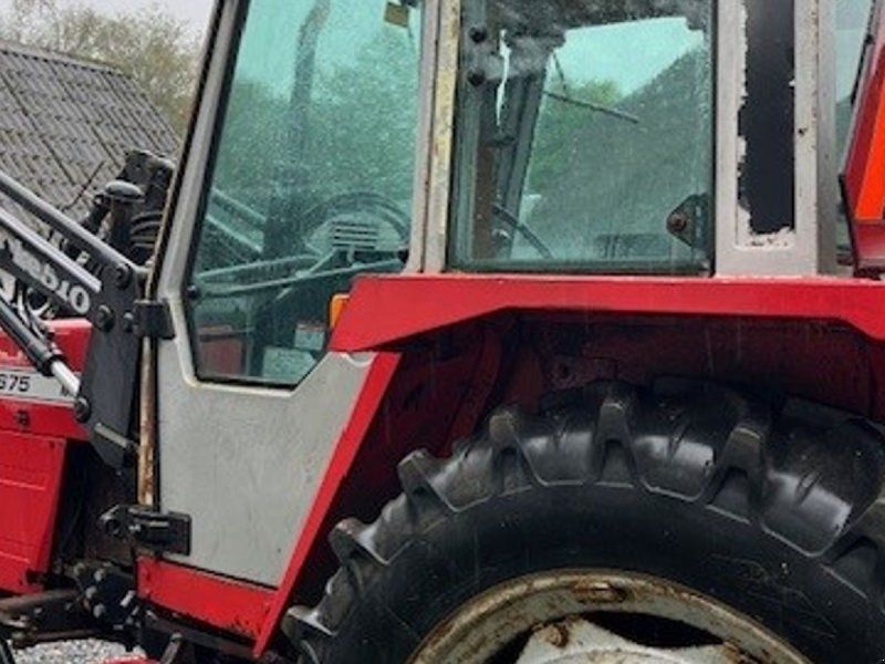 Massey Ferguson 675 med frontlæsser (moms fri)