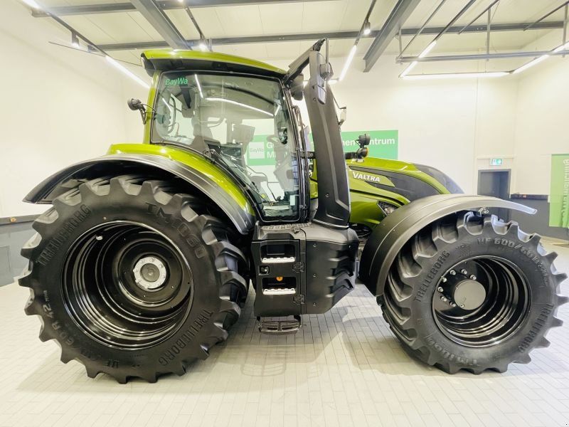 Valtra T215D