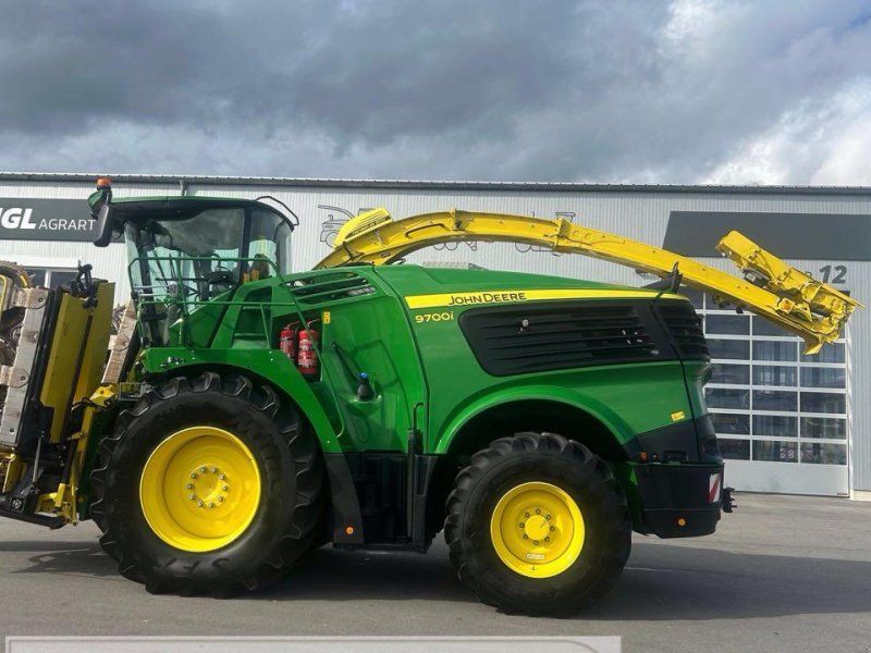 John Deere 9700 i
