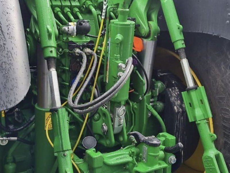 John Deere 6R250 Den nyeste 6R model. Front PTO. Command Arm. Command Pro.
