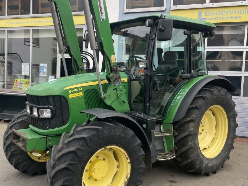 John Deere 5090 M