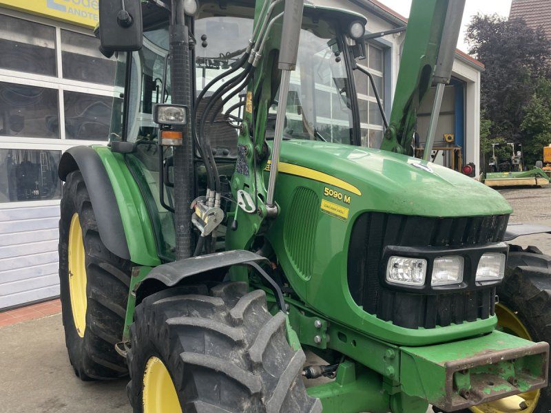 John Deere 5090 M