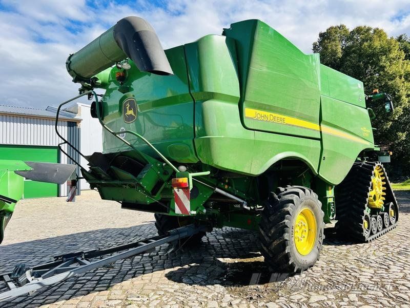 John Deere S790