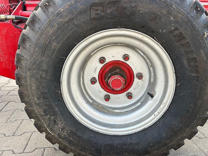 Kverneland UN7655