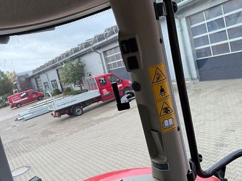 Massey Ferguson 6S.145 Dyna 6