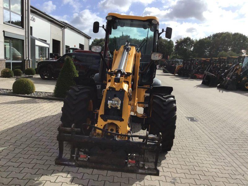JCB TM220