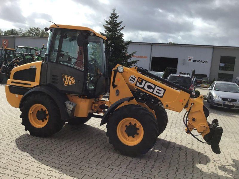 JCB TM220