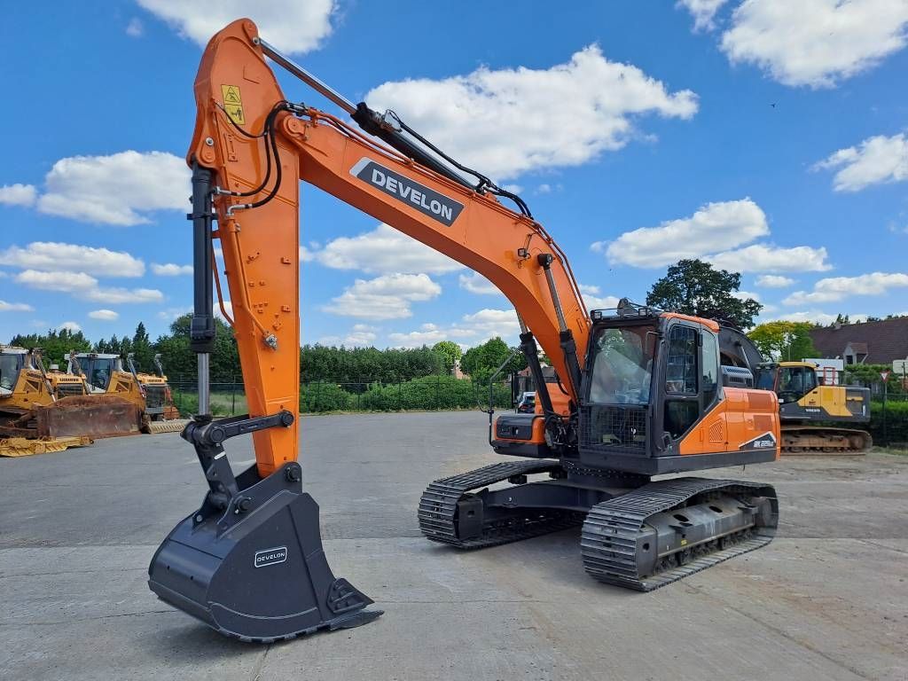 Develon DX225LC-7M