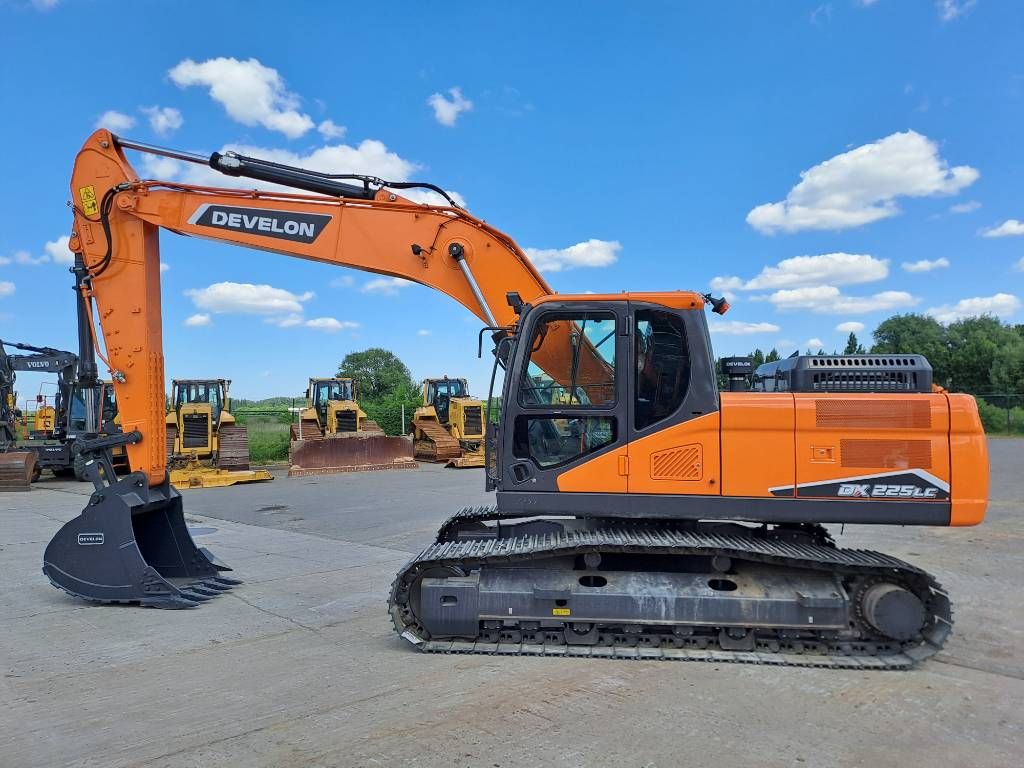 Doosan DX225LC-7M