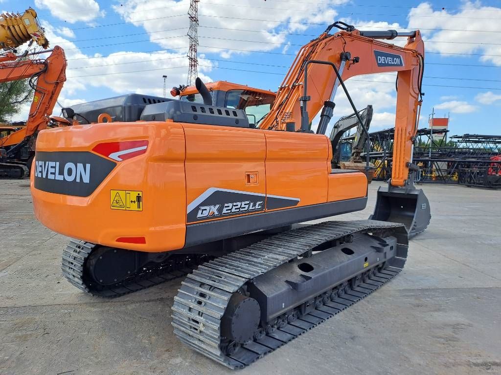 Doosan DX225LC-7M