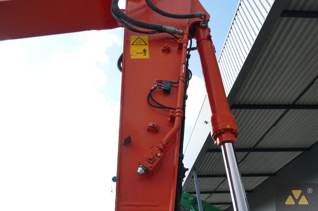 Hitachi ZX300LC-6