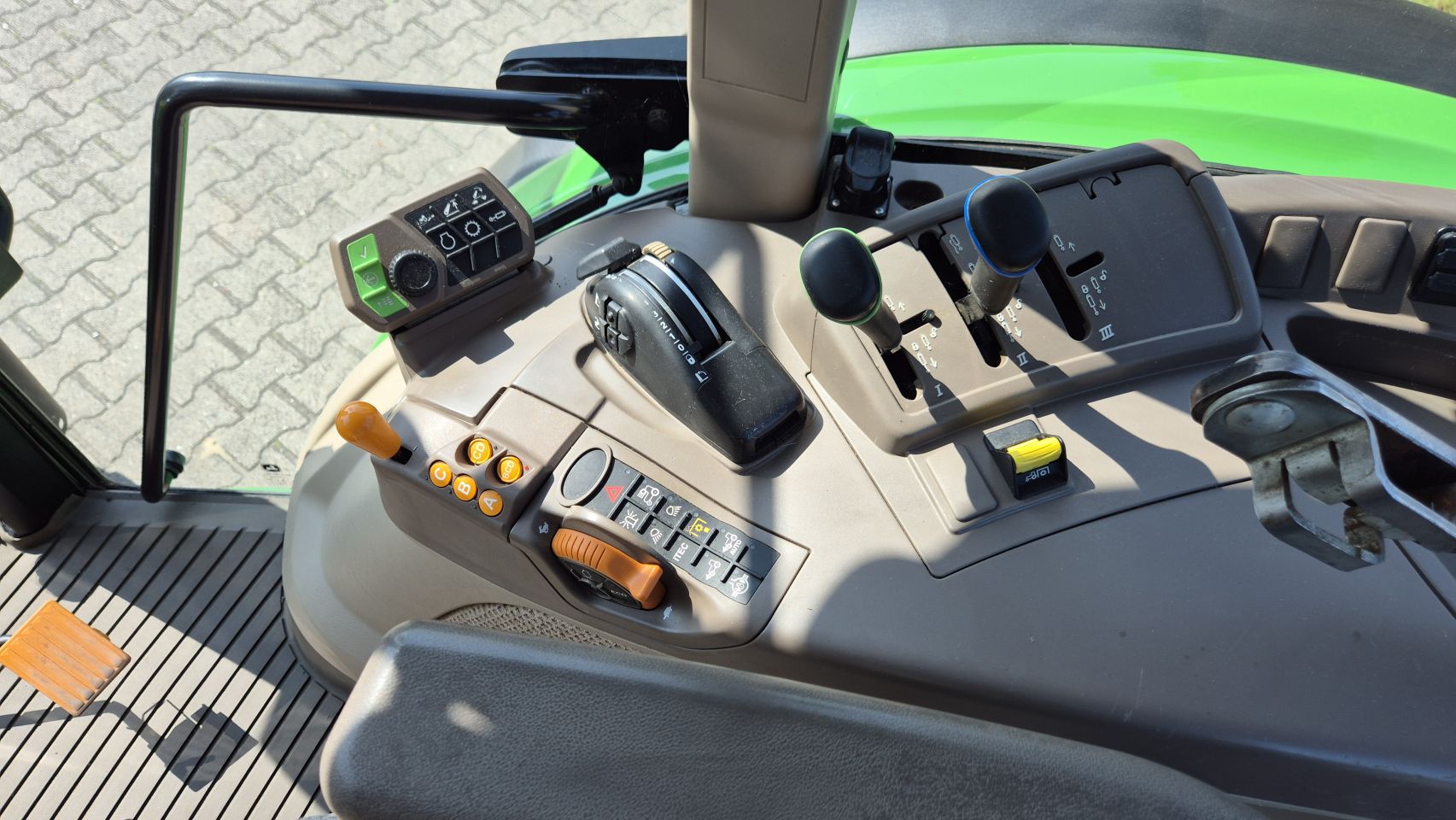 JOHN DEERE 5090R CQ 40Kmh. 2018 met 3300uur