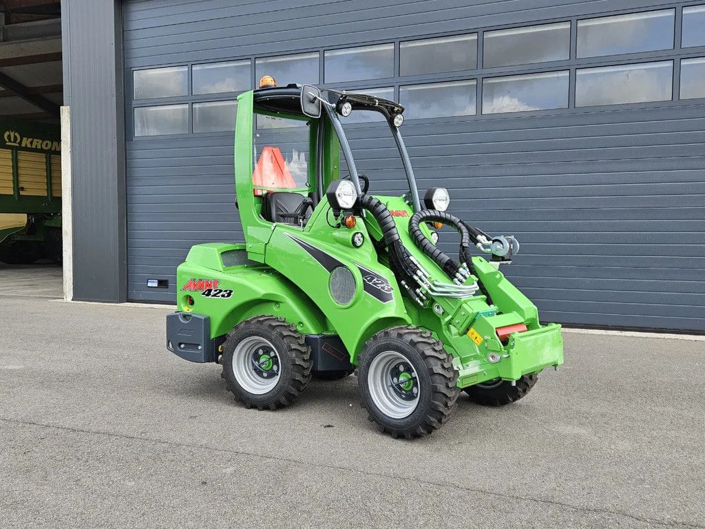 Avant 423 TDL+ Mini-shovel