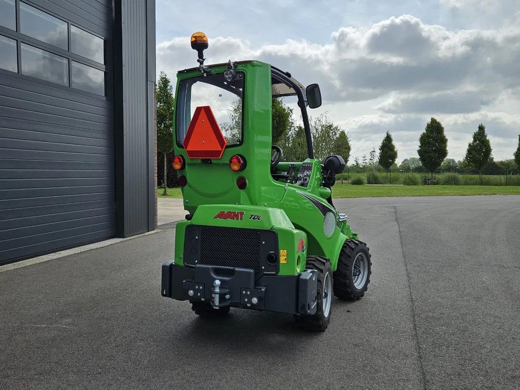 Avant 423 TDL+ Mini-shovel