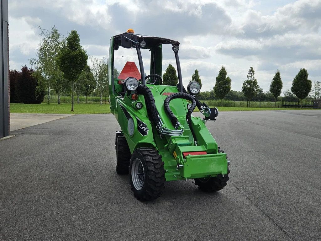 Avant 423 TDL+ Mini-shovel