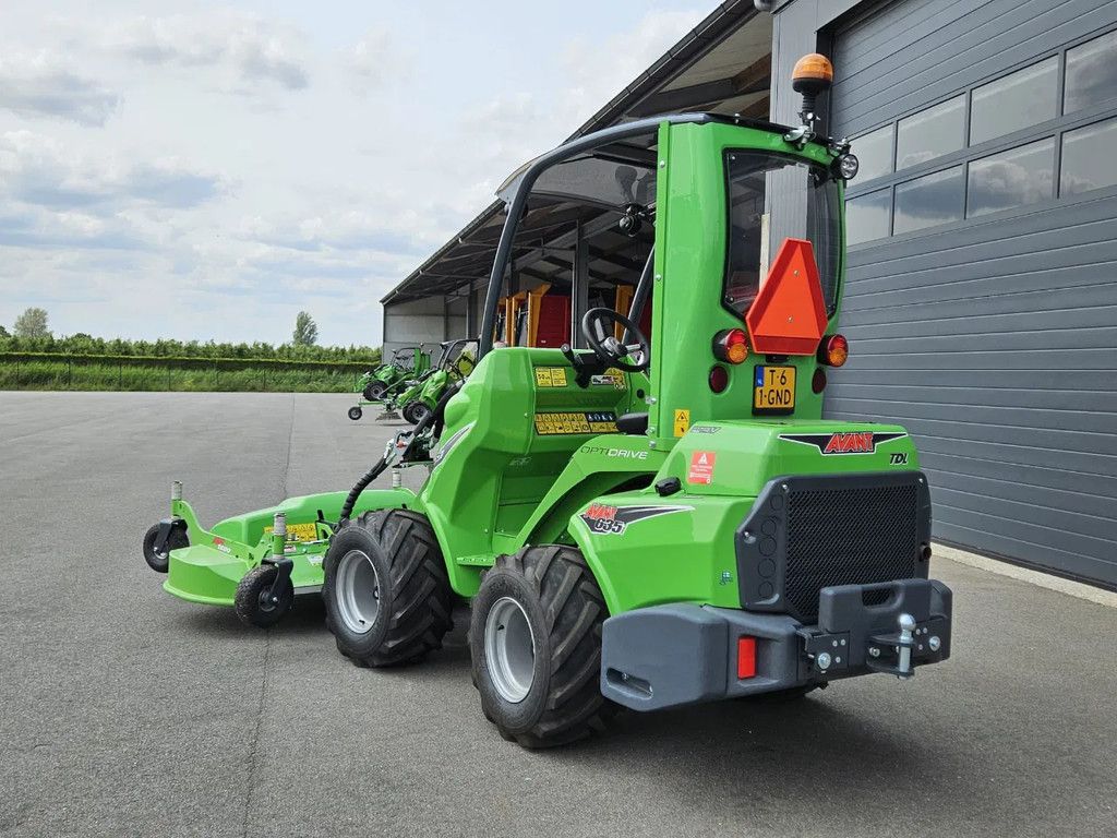 Avant 635i TDL+ mini-shovel