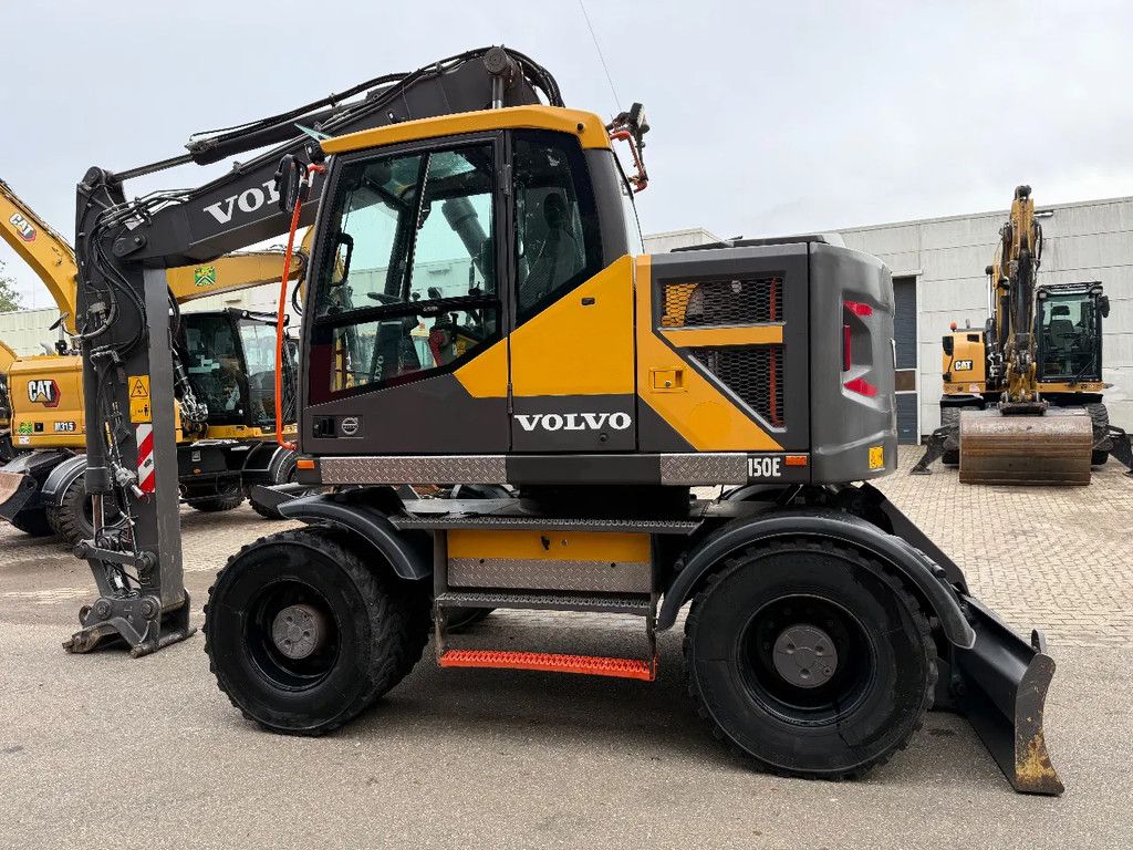 Volvo EW150