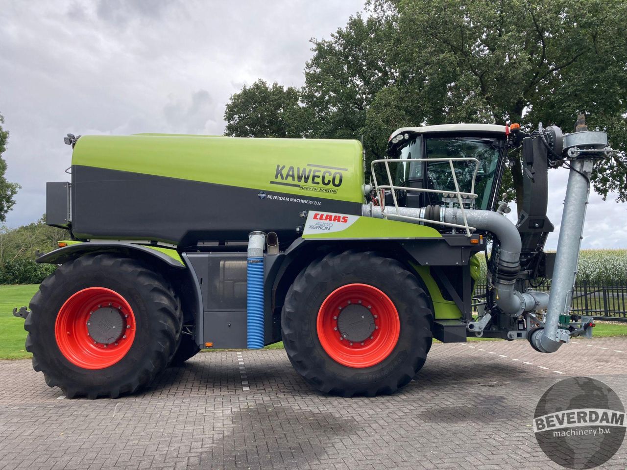 Claas Xerion 4200 & Kaweco Saddle Trac 16m3